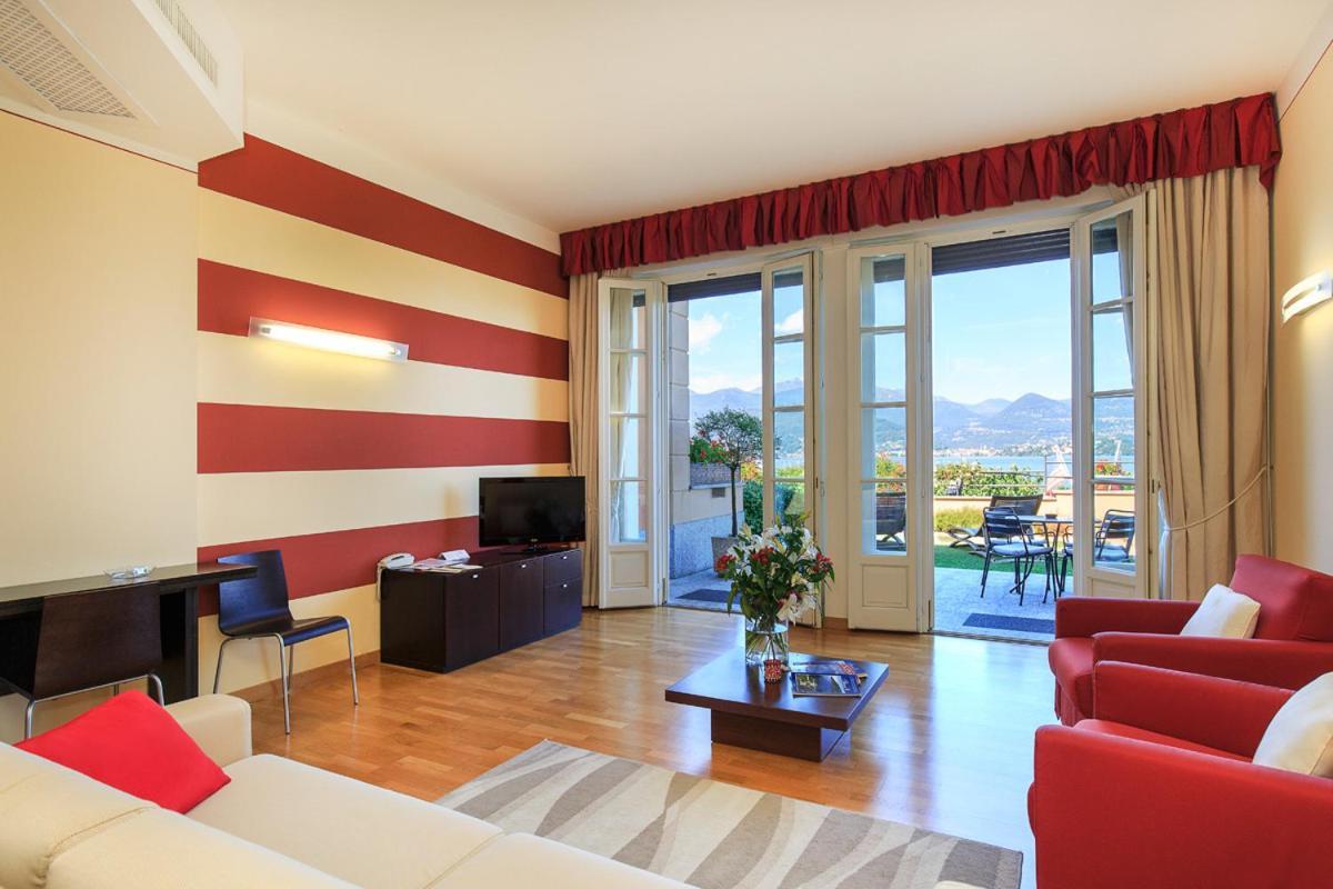 Hotel Residence La Luna Nel Porto Στρέσα Εξωτερικό φωτογραφία
