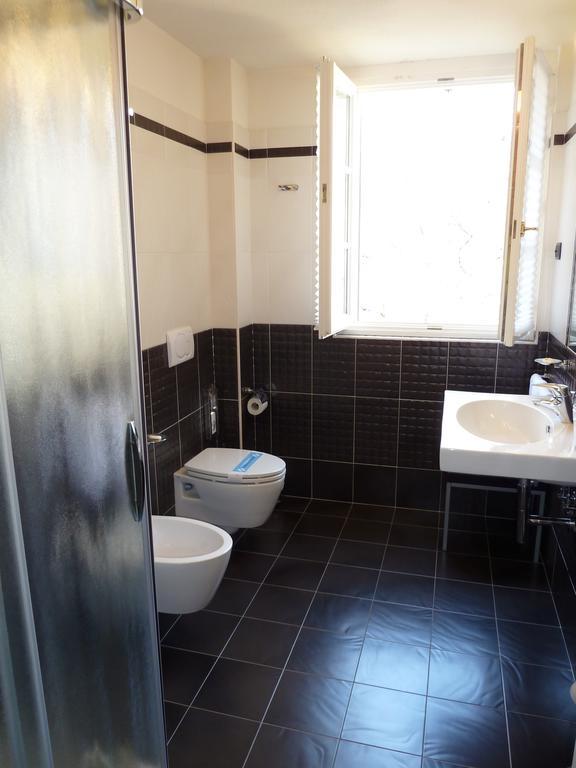 Hotel Residence La Luna Nel Porto Στρέσα Εξωτερικό φωτογραφία
