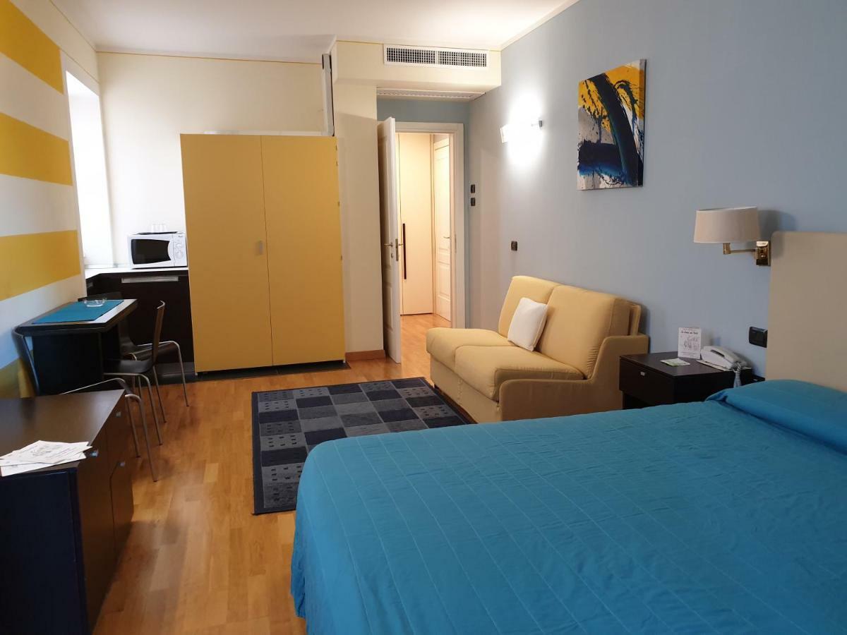 Hotel Residence La Luna Nel Porto Στρέσα Εξωτερικό φωτογραφία