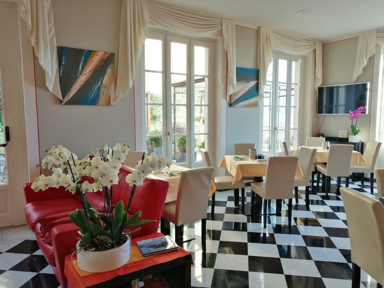 Hotel Residence La Luna Nel Porto Στρέσα Εξωτερικό φωτογραφία